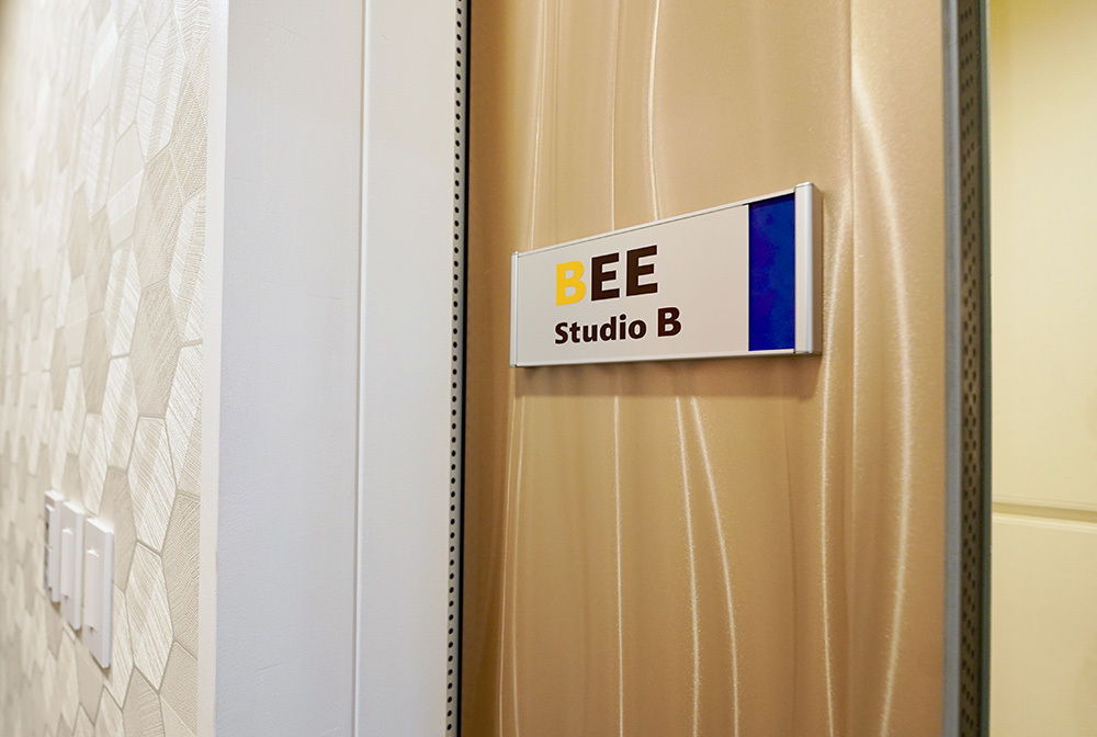 ナレーション収録 声の達人スタジオBee